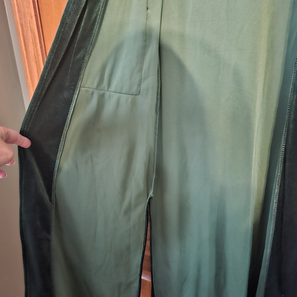 Elegant Green Velvet Duster Coat - Picture 4 of 4